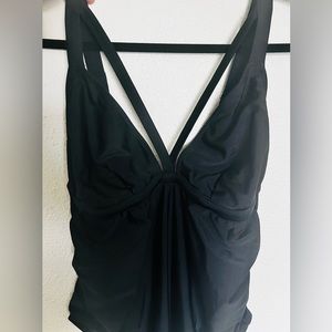 Sexy and comfortable maternity bathing suit.